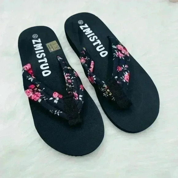 Womens Floral Bloom Bliss Flip-Flops, 7.5 - Picture 8 of 8
